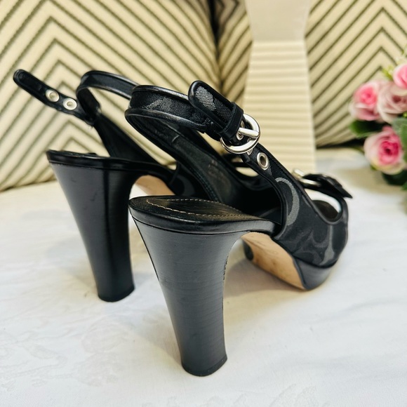 Coach Signature Logo with Black Leather Heel, Size 8 - Picture 3 of 15